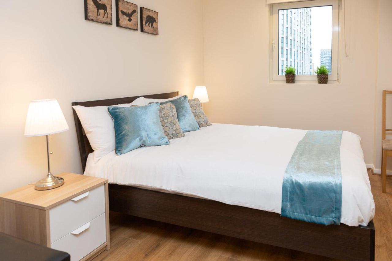 Royal Crossharbour Apartment Londra Dış mekan fotoğraf