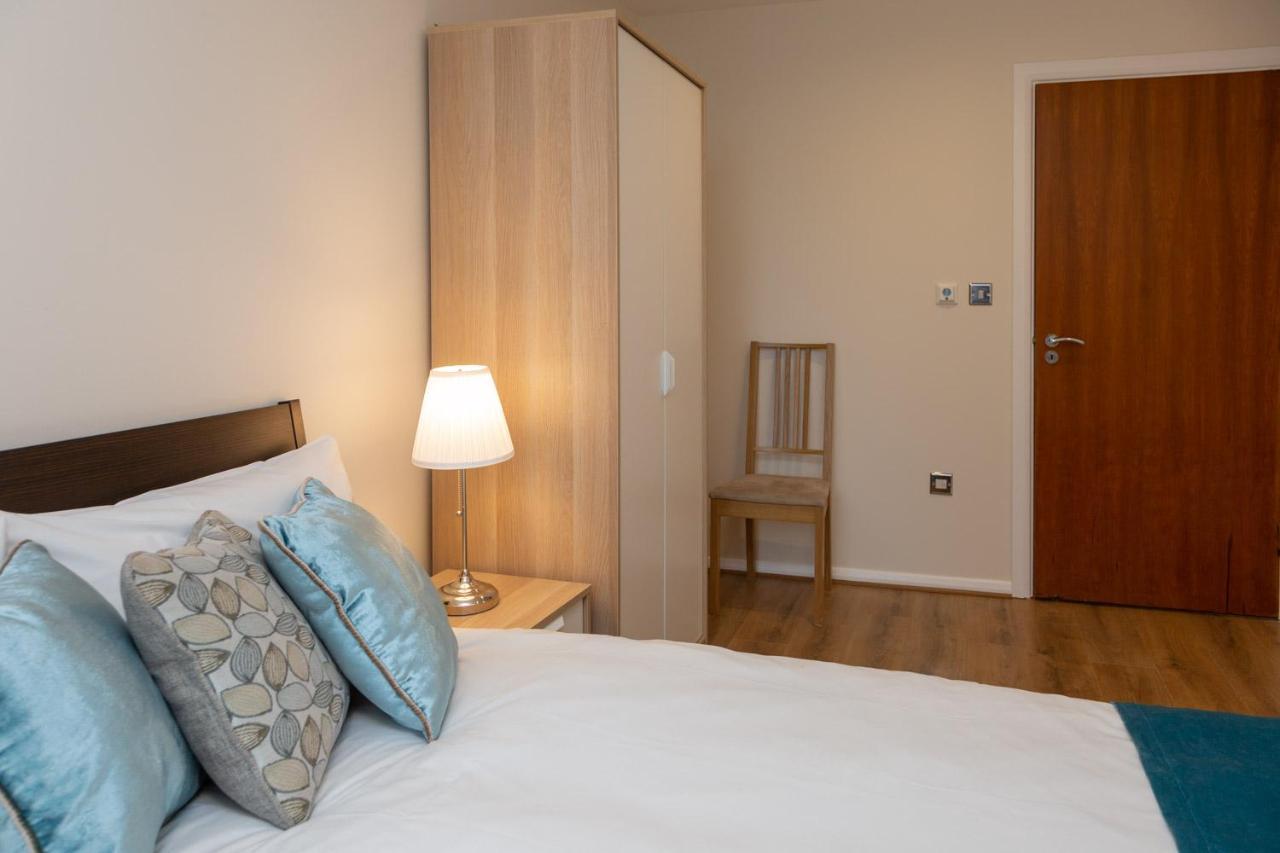 Royal Crossharbour Apartment Londra Dış mekan fotoğraf