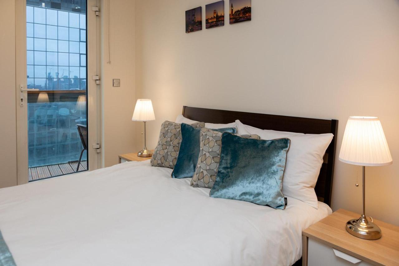 Royal Crossharbour Apartment Londra Dış mekan fotoğraf